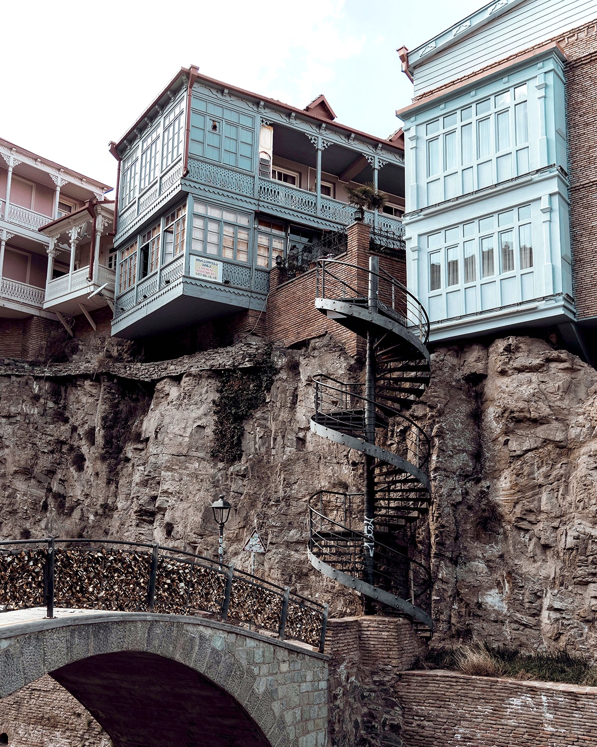 Улицв Старого Города Тбилиси